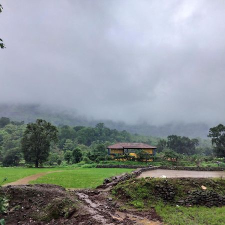 King'S Landing Karjat Exterior foto