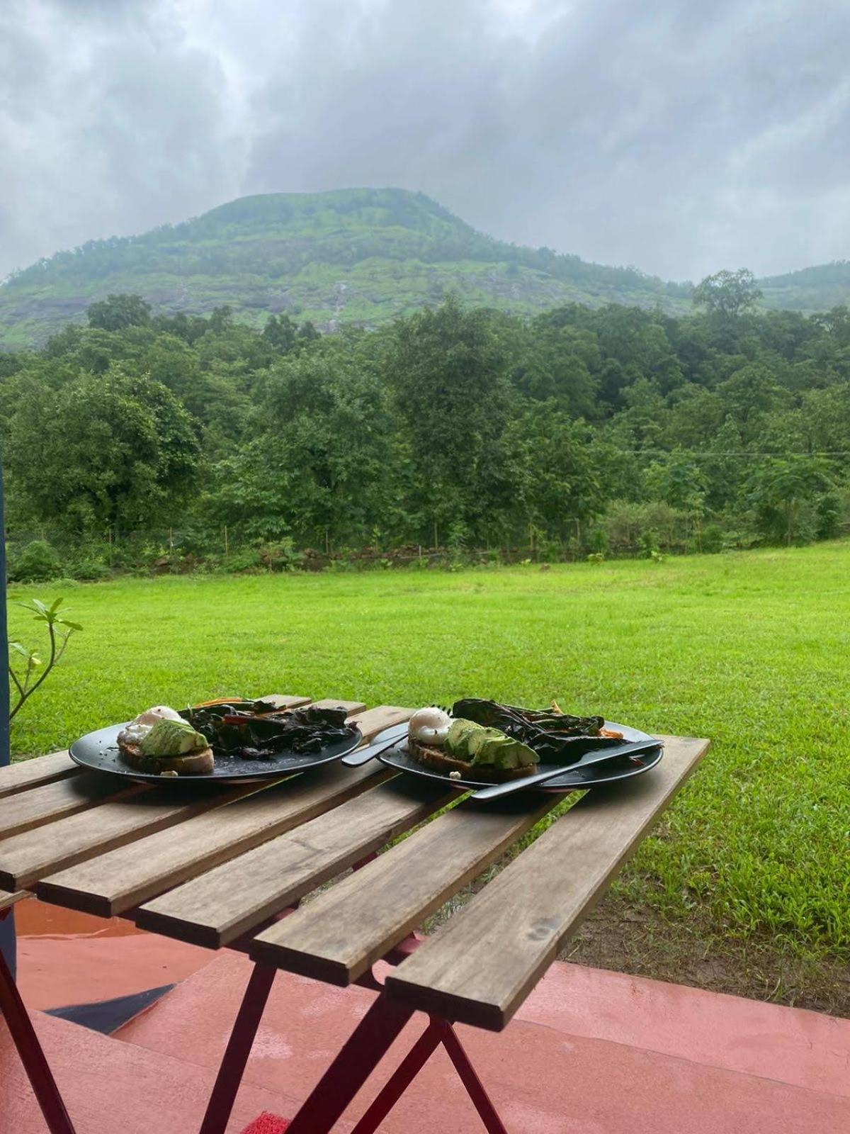 King'S Landing Karjat Exterior foto
