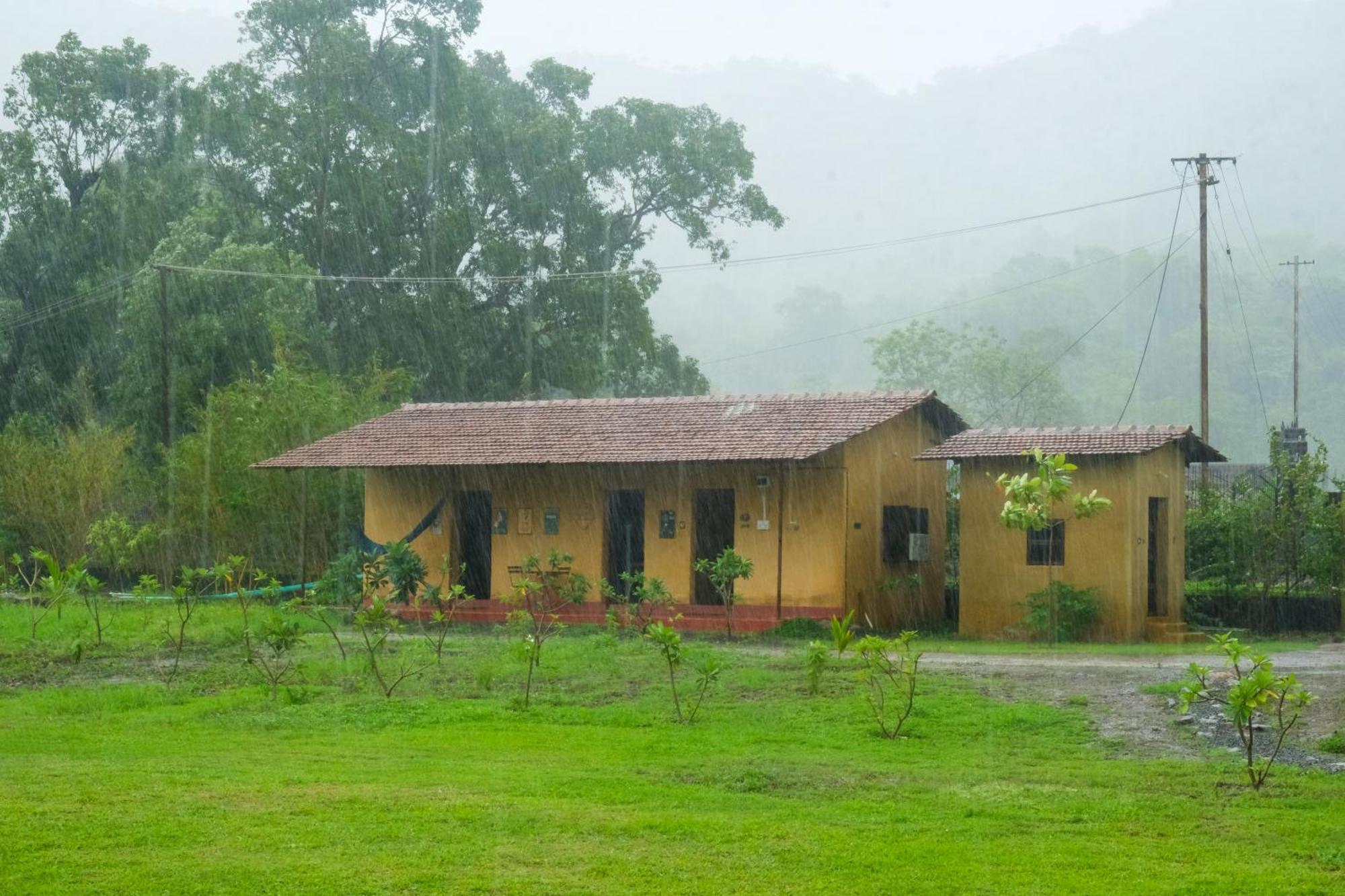 King'S Landing Karjat Exterior foto