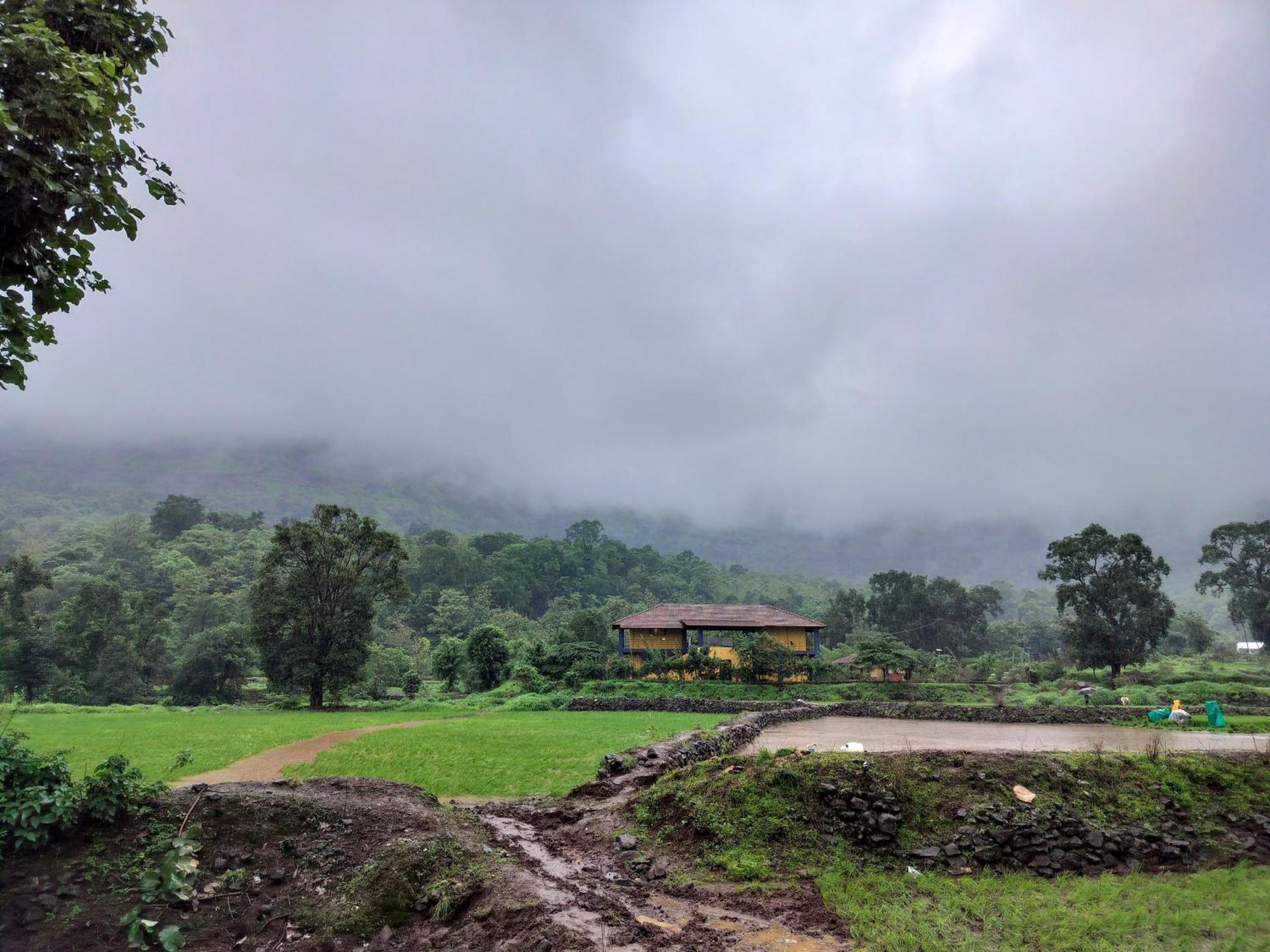 King'S Landing Karjat Exterior foto